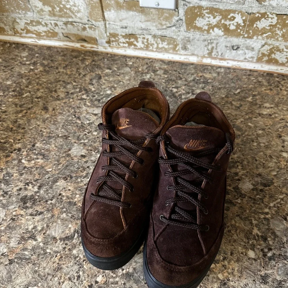 Nike Mid Top Sneakers Mens 6.5 Brown Good Vintage 1995 Suede 140332-221